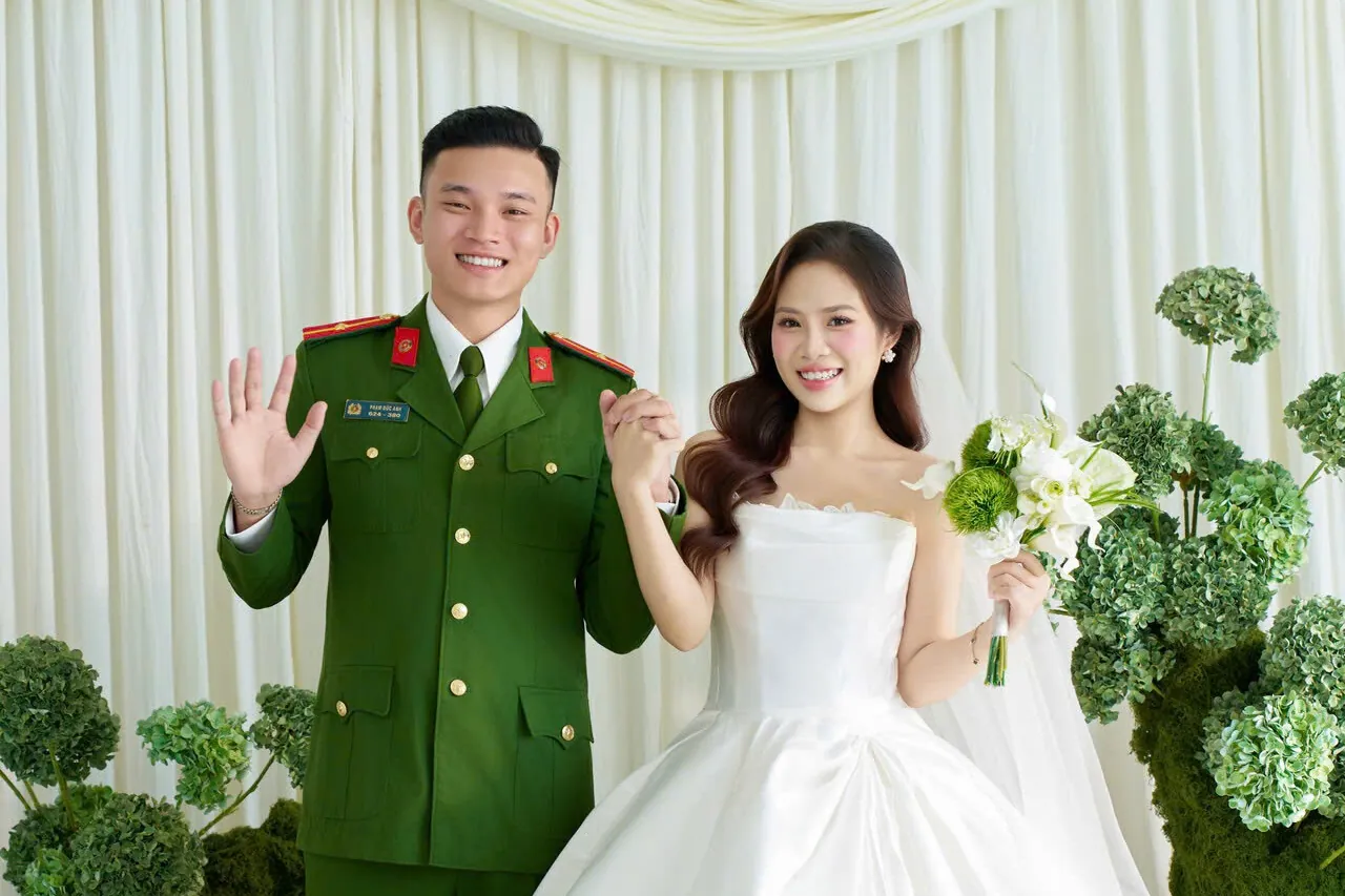 Thiệp Đám Cưới Đức Anh & Ánh Dương do Thiệp Cưới Online Premium làm cho khách