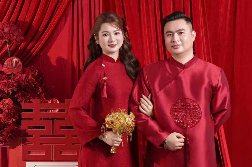 Thiệp Thiệp cưới Nguyễn Lý & Sơn Tùng do Thiệp Cưới Online Premium làm cho khách